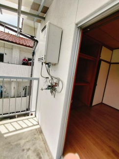 松山市吉藤４丁目のアパートの画像