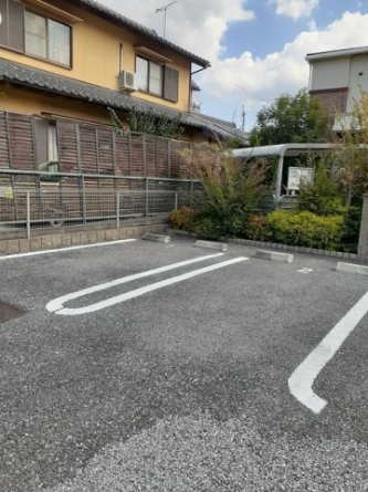 【駐車場】