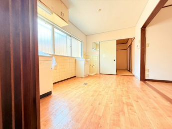 【居間・リビング】