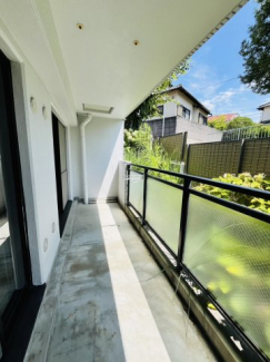 【バルコニー】