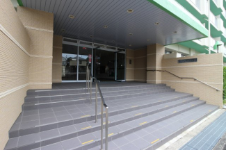 【エントランス】