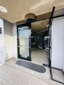 【エントランス】