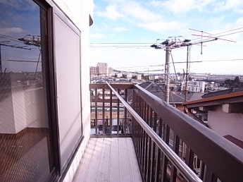 【バルコニー】