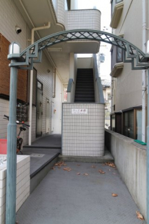 【エントランス】