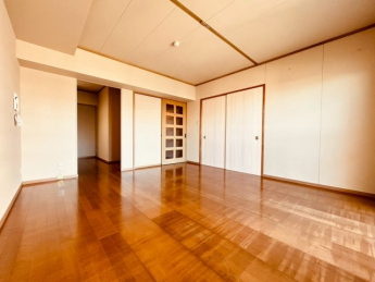 【居間・リビング】