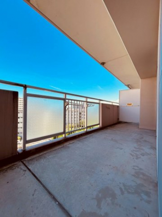 【バルコニー】