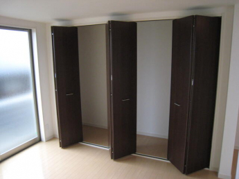 松山市正円寺３丁目の一戸建ての画像