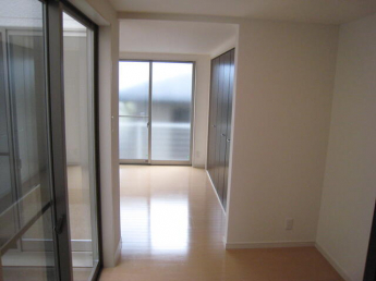 松山市正円寺３丁目の一戸建ての画像