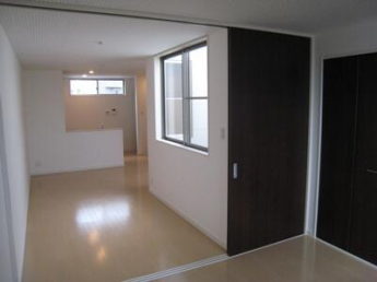 松山市正円寺３丁目の一戸建ての画像