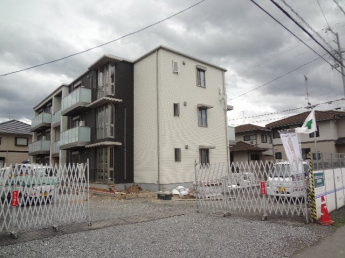 建築中