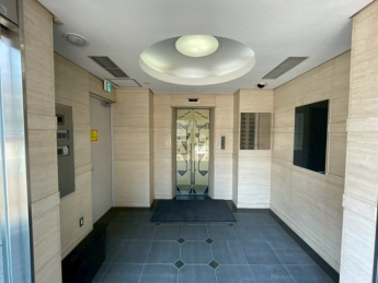 【エントランス】