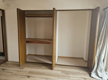 収納棚と家具が収納できるようになっています