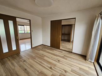 1階でも明るいお部屋です