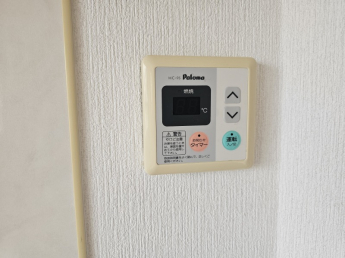温度設定のできる給湯器リモコンです