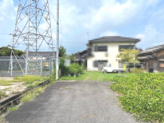 【前面道路含む現地写真】