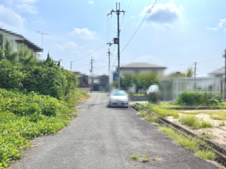 【前面道路含む現地写真】