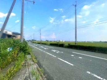 【前面道路含む現地写真】
