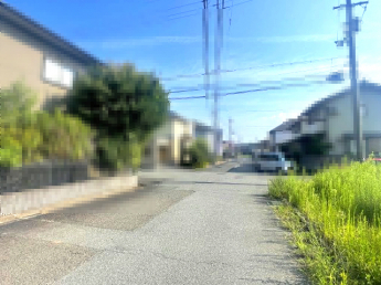 【前面道路含む現地写真】