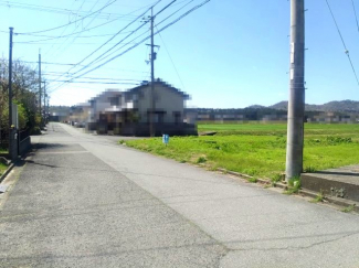 【前面道路含む現地写真】