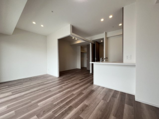 ゆったり過ごせる居間です