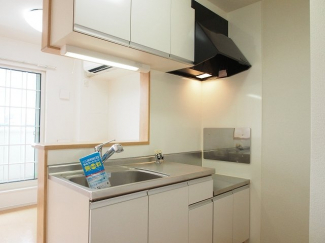 コンパクトなキッチンで掃除もラクラク