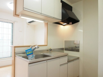 コンパクトなキッチンで掃除もラクラク