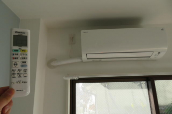 全室エアコン付き　（写真は１０１号室）