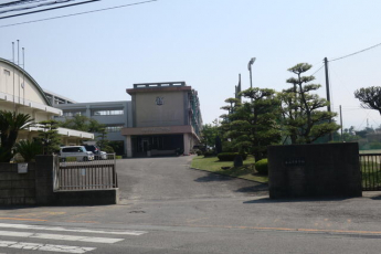 愛媛県立東温高校まで1724m