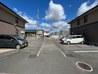 【駐車場】