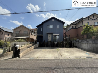 オール電化住宅
太陽光発電
広々としたウッドデッキがございます♪
閑静な住宅街