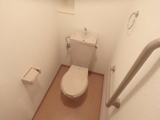 清潔感のあるトイレです