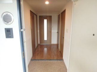 シンプルで使いやすい玄関です