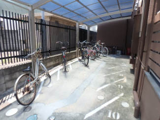 駐車場があるので、車を買う予定の方も安心です