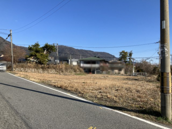 【前面道路含む現地写真】