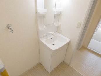★シャワー付きなので朝の身支度に嬉しいです