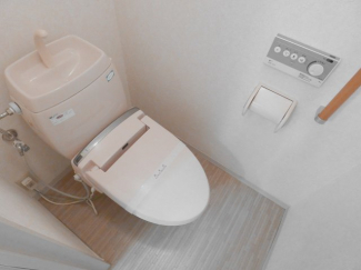 ★温水洗浄便座付きで快適です