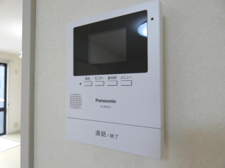 ★モニター付インターホンは防犯に安心です