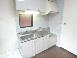 キッチンでお料理をお楽しみください