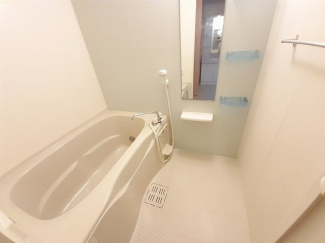 落ち着いた空間のお風呂です