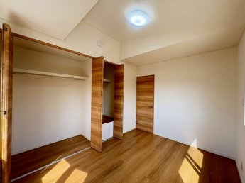 洋室約6.0帖（3階西側）