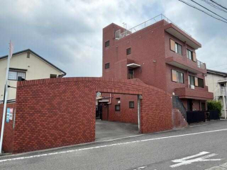松山市立花６丁目の住宅付店舗一戸建ての画像