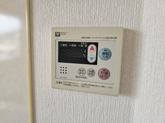 温度設定のできる給湯器リモコンです