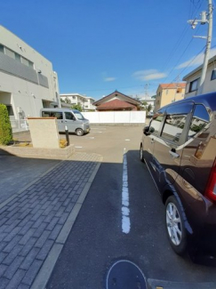 駐車場があるので、車を買う予定の方も安心です