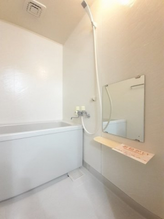 ゆったり過ごせるお風呂です