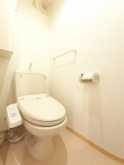 ゆったりとした空間のトイレです