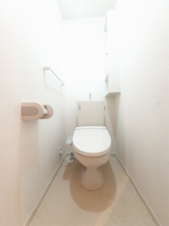 清潔感のあるトイレです