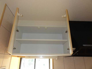 キッチン吊戸棚