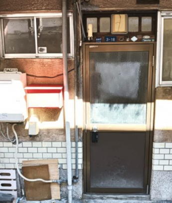 落ち着いた玄関です