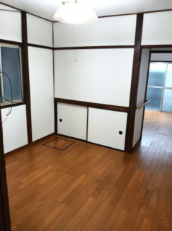 こちらの居間で趣味の時間をお楽しみください