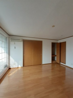 内装は落ち着いています